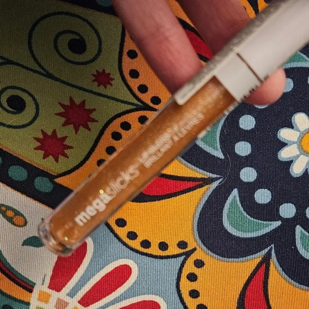 Wet n Wild Megaslicks Lip Gloss Crushed Diamonds ~ Long Lasting ~Hyaloronic Acid